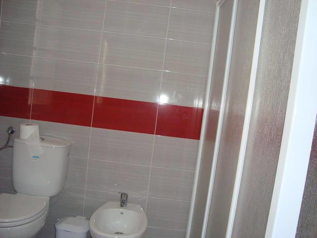 Hospedaria 5 Bicas Aveiro Exteriör bild
